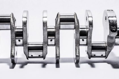 Flat plane crankshaft